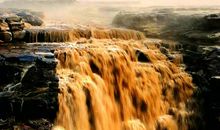 九曲黄河万里沙，浪淘风簸自天涯