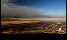 九曲黄河万里沙，浪淘风簸自天涯。