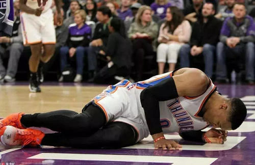 只有宏燕飞才悲伤。