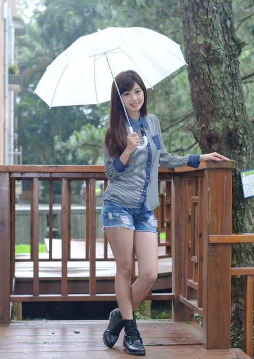 这辆车远离马，我不会忘记。