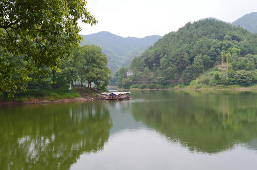 那座山，水_550字