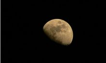 人有悲欢离合，月有阴晴圆缺