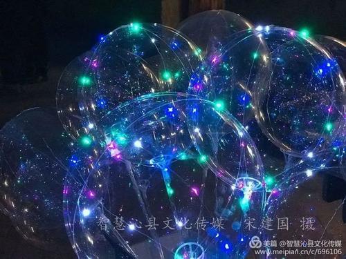 河，秋天，铁砧，夜。
