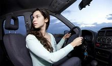 站在视线外看你_1000字