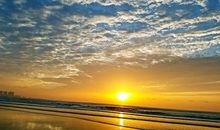 我是大海里的一朵小浪花_800字