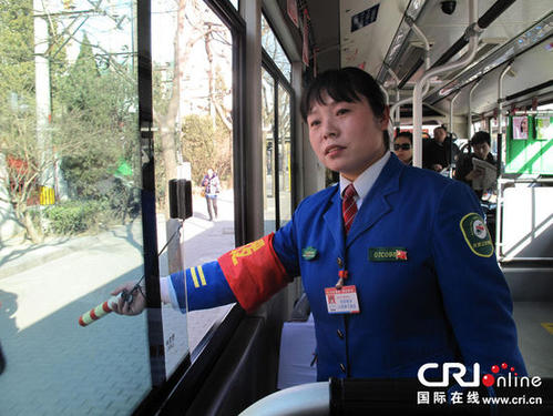 从那以后，汽车和店主早起，在哪里开车，他们每天都有生命健康，快乐，没有麻烦。