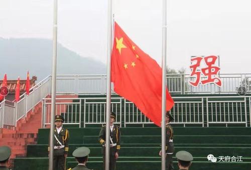 祖国，我们诞生于你，死于你。