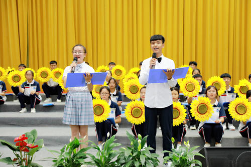 教师节学生代表演讲 - 老师，我为你唱歌_900字