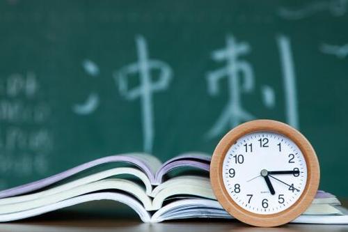 高三无助，但它也很开心_1000字