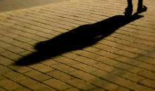 路灯下的身影_450字