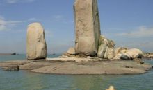 关于战争的作文：战争阴霾下的月白风清_1500字