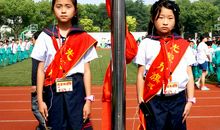 光荣升旗手_250字