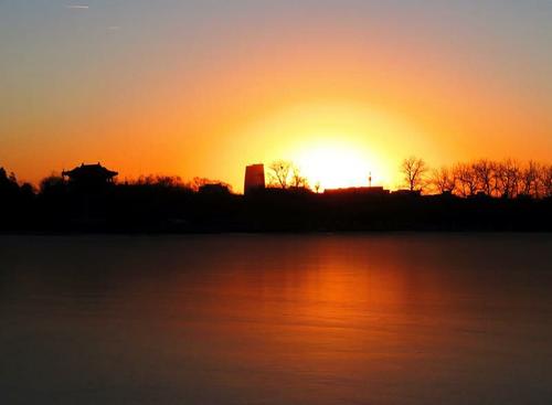 生活就像东方的太阳升起，_400字