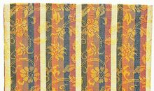 五月的帛裂草折