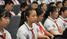 [少年时代]谁的韶华，谁的年华？_1200字