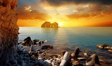 [原创达人]衣柜里的争论_650字