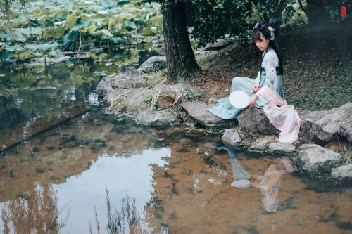 冯耀娟娟,余玉红蕖香