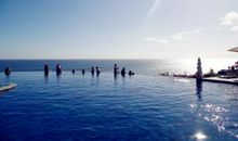 两个蓝色的梦_100字