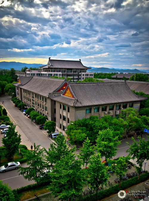 校园和一个场景_600字