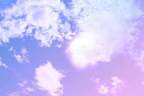 梦幻蓝蓝的天空_200字