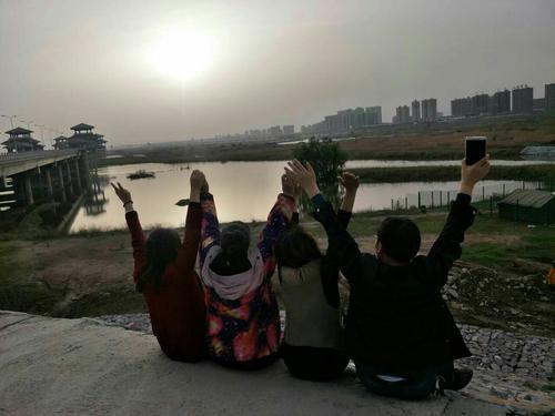 苏秋奇qi qi颜色_900字