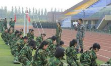 跟“军训”说不_1200字