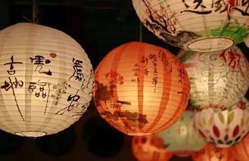 描述了灯笼节的句子_3000字