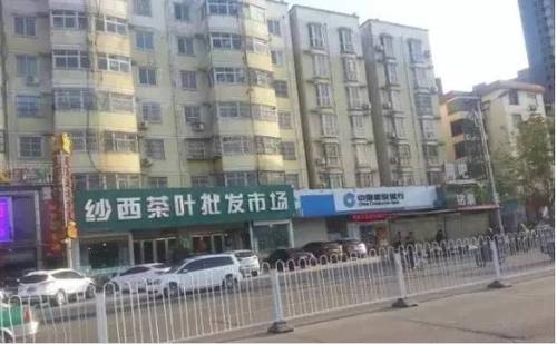 在洛阳莫之前，万罗很瘦。