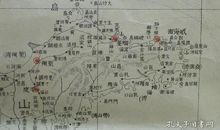 相逢清露下，流影湿衣襟。