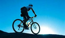 自行车后的幸福