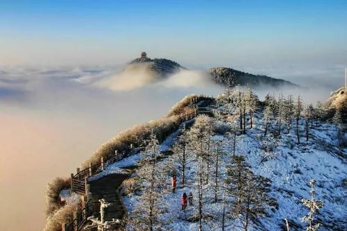 峨眉_650字的美丽风景