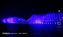 美丽的喷泉_100字