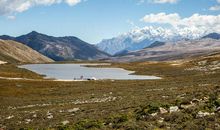 路上的山，路上的人