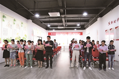 2018着名作家张悦试基学院入学考试：写作必须有个人特点