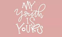 相逢唤醒京华梦，吴尘暗斑吟发。