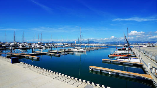 使用“”“和”地面“