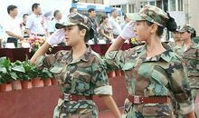 在学校模拟军训_300字