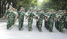 我们的军训生活_500字