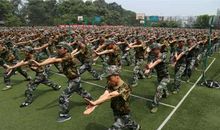 军训中，走向坚强……_650字