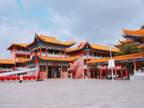 崇南寺_650字