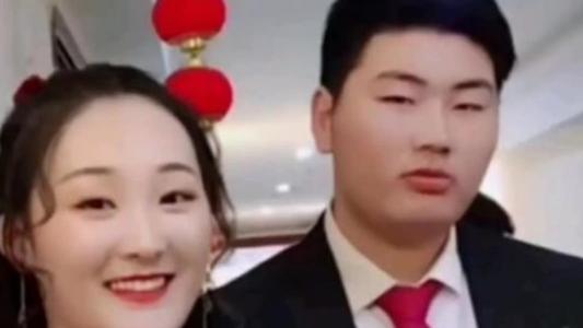 无论你对我都有同样的问题：当很多人听你的时候，他们会非常紧张。然后让我们在内心结束时给我打电话，为什么要害怕？我可以。当我们面临压力时，让我们向他展示一个真诚的笑容，让我们把它付给武器，成为朋友！