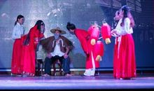 历史舞台秀_1200字