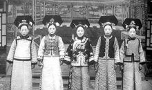 鬼公主鬼魅強大的“後宮”（一）_450字