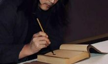 扁舟去作江南客，旅雁孤云。