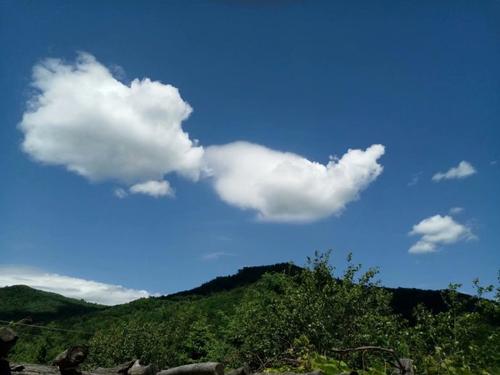 山在山上