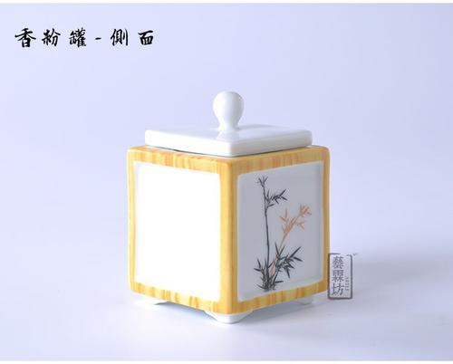 红色灰尘怨恨_150字