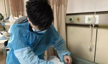 【读书札记】母亲用刷子刷植物人儿子脚心2年多将其唤醒_1200字