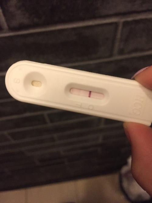 握住你手中的罐子，路鹿咬紧身衣，一步一步，邪恶的呼吸与她的糟糕的感情。