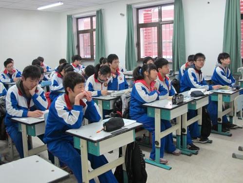 [学生论文选择94]：我在第十一学校有一些经验_450字