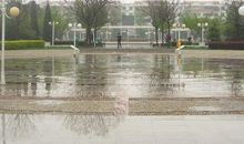 雨后的广场_450字